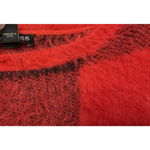 Express Sweater Womens XS Red Black Buffalo Plaid Fuzzy Eyelash Crewneck Cropped - Picture 3 of 9